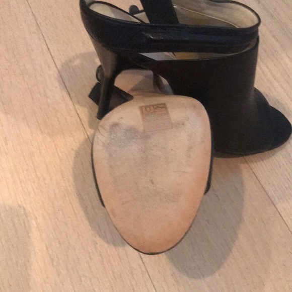 Heels - Picture 3 of 3